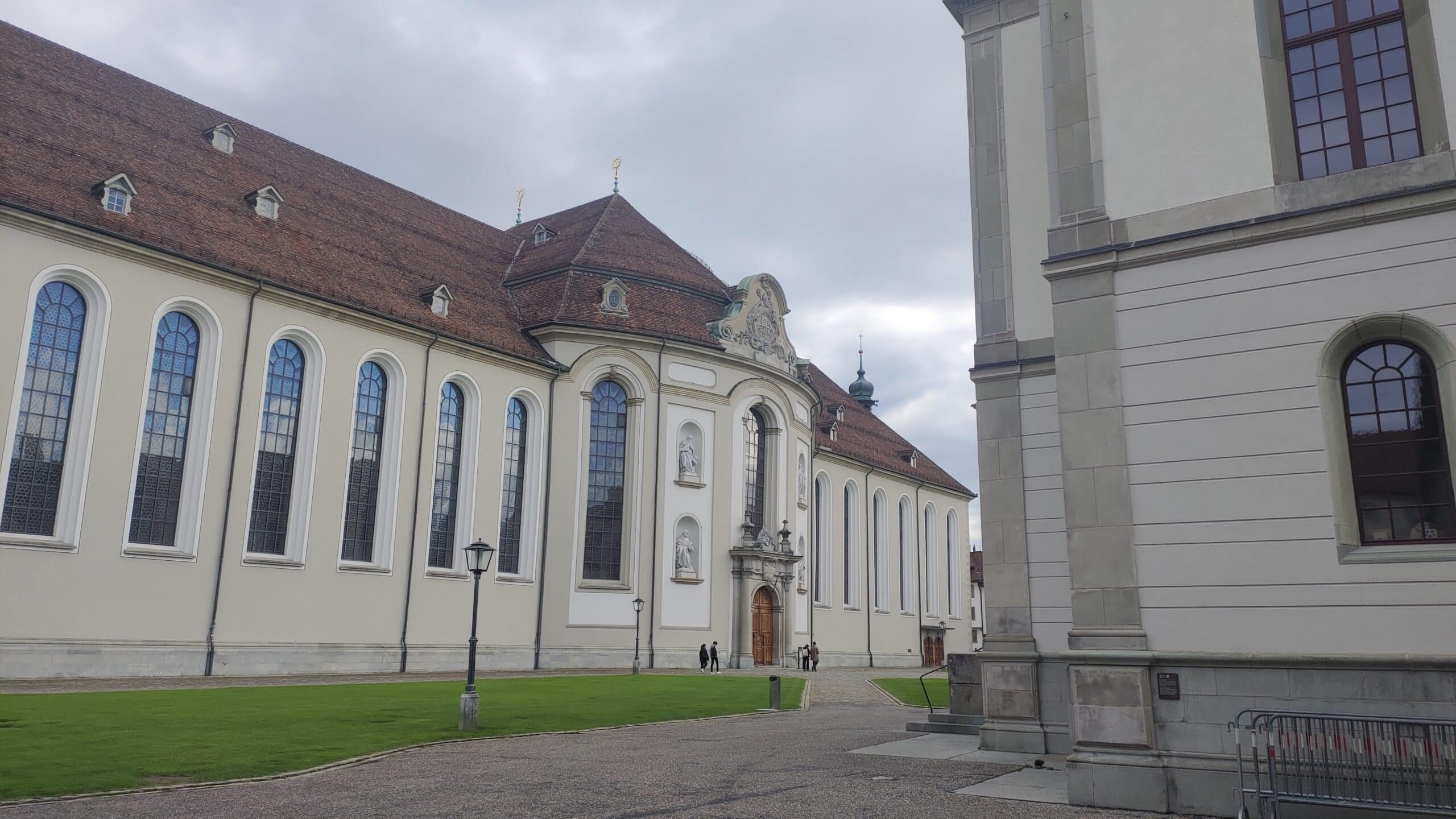 Seitenansicht der Kathedrale St. Gallen